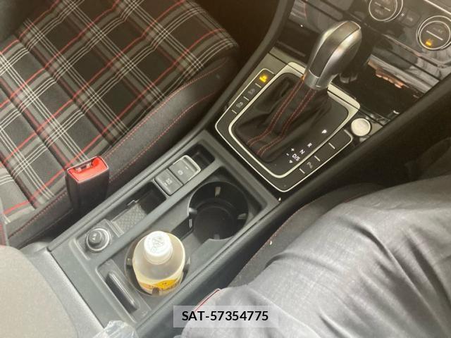 VolksWagen GOLF GTI 2018-08 7331184-17