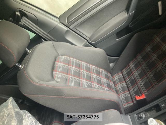 VolksWagen GOLF GTI 2018-08 7331184-18