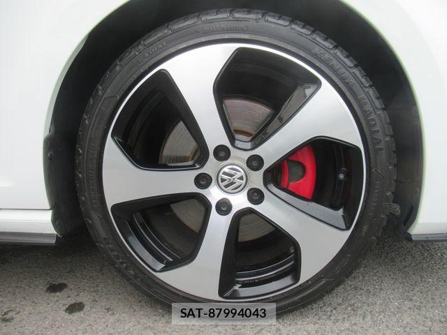 VolksWagen GOLF GTI 2016-11 7360470-12