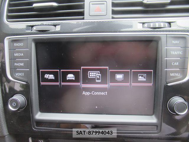 VolksWagen GOLF GTI 2016-11 7360470-15