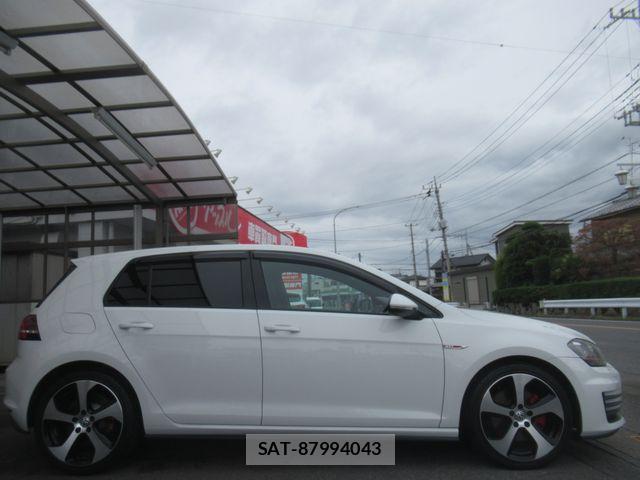 VolksWagen GOLF GTI 2016-11 7360470-4