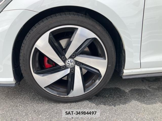 VolksWagen GOLF GTI 2017-05 7360472-8