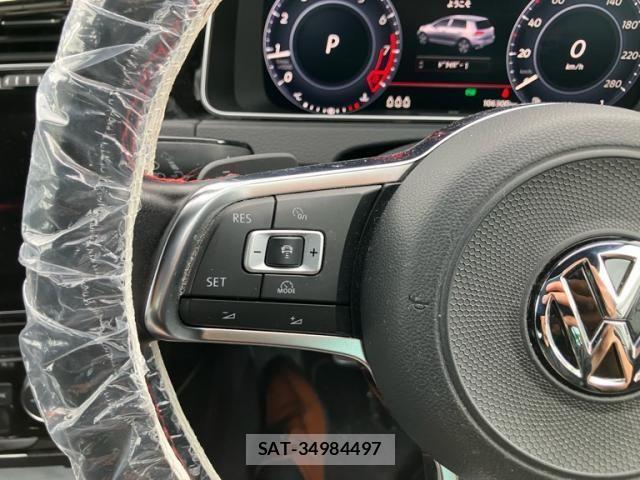 VolksWagen GOLF GTI 2017-05 7360472-16
