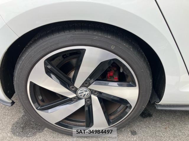 VolksWagen GOLF GTI 2017-05 7360472-3