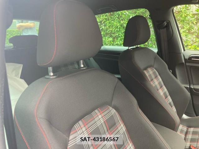 VolksWagen GOLF GTI 2014-03 7458826-14