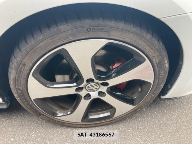 VolksWagen GOLF GTI 2014-03 7458826-4
