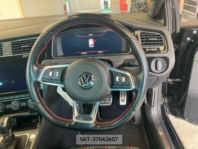VolksWagen GOLF GTI 2017-08 7510449-15