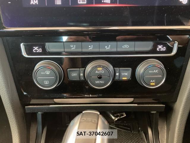 VolksWagen GOLF GTI 2017-08 7510449-22