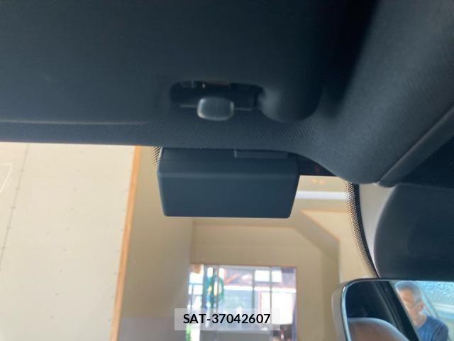 VolksWagen GOLF GTI 2017-08 7510449-24
