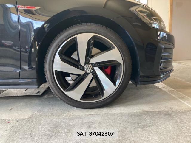 VolksWagen GOLF GTI 2017-08 7510449-7