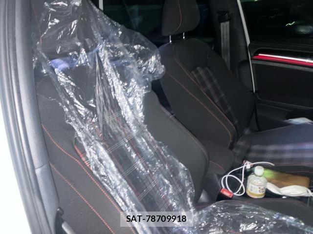 VolksWagen GOLF GTI 2013-11 7621326-9