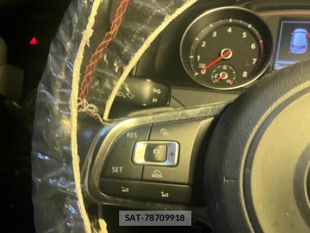 VolksWagen GOLF GTI 2013-11 7621326-11