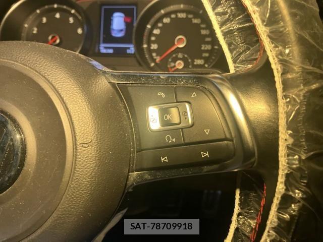 VolksWagen GOLF GTI 2013-11 7621326-12