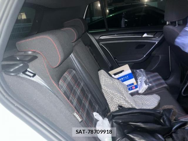 VolksWagen GOLF GTI 2013-11 7621326-14