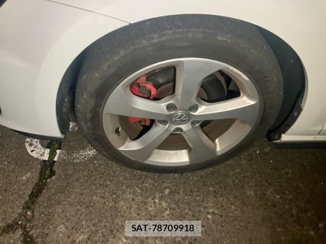 VolksWagen GOLF GTI 2013-11 7621326-1