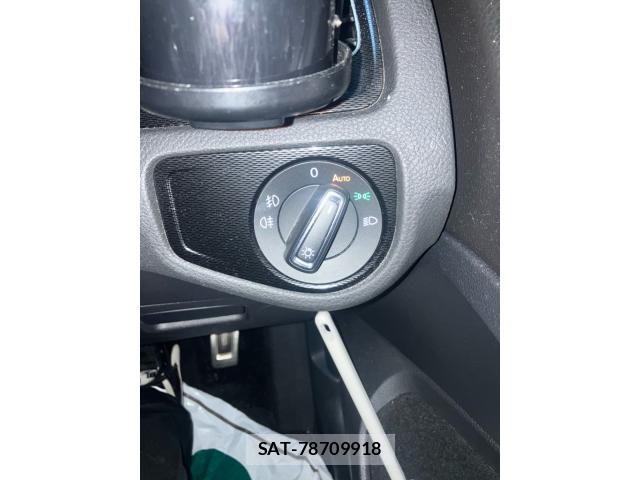 VolksWagen GOLF GTI 2013-11 7621326-21