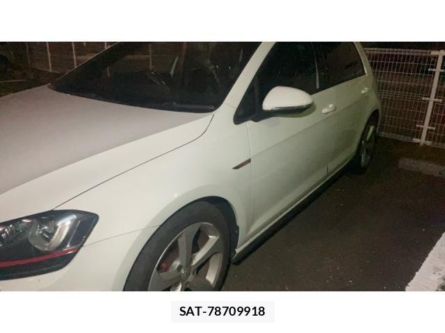 VolksWagen GOLF GTI 2013-11 7621326-24