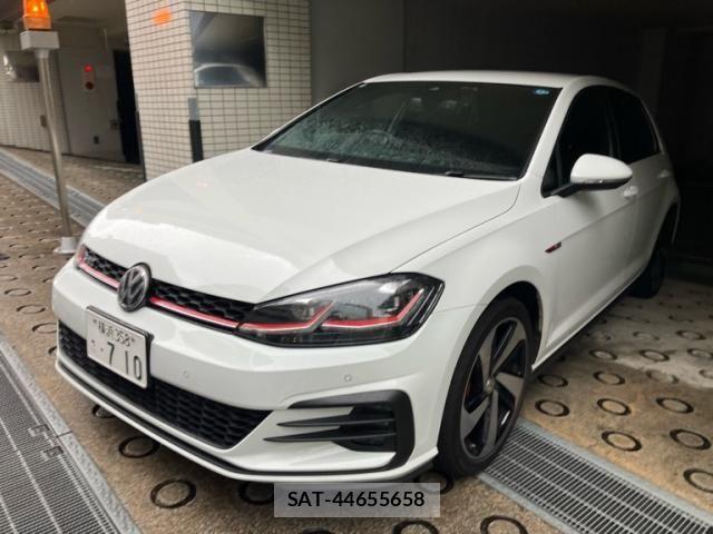 VolksWagen GOLF GTI 2018-03 7621323-0