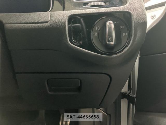 VolksWagen GOLF GTI 2018-03 7621323-17