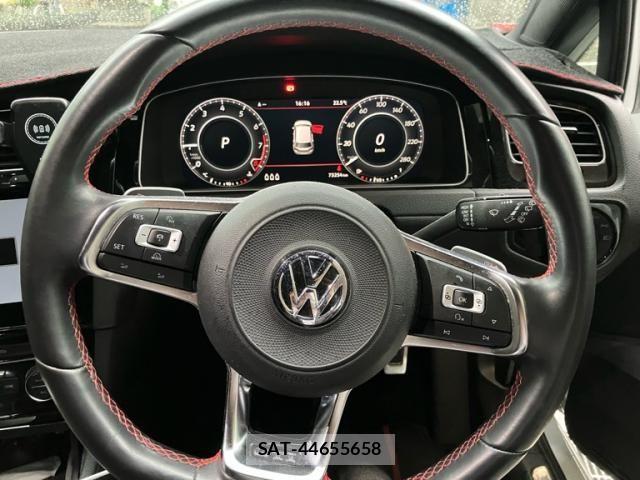 VolksWagen GOLF GTI 2018-03 7621323-18