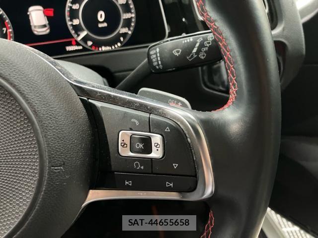VolksWagen GOLF GTI 2018-03 7621323-20