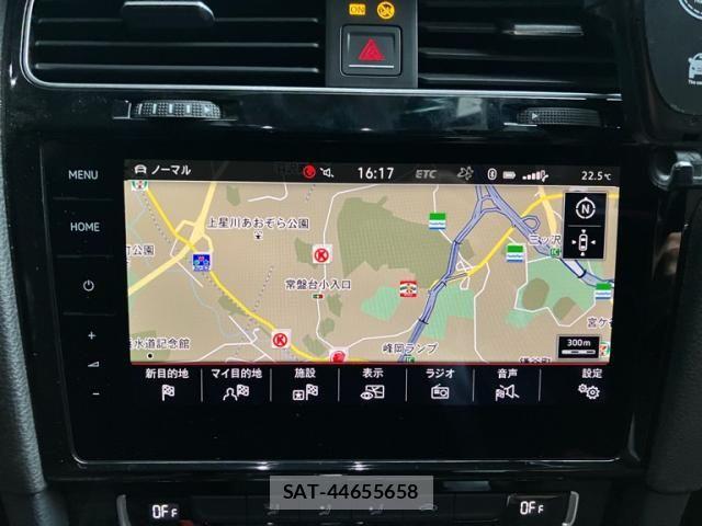 VolksWagen GOLF GTI 2018-03 7621323-23
