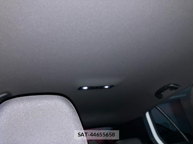 VolksWagen GOLF GTI 2018-03 7621323-27