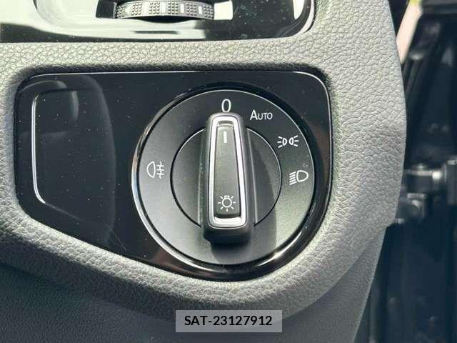 VolksWagen GOLF GTI 2016-06 7621320-12