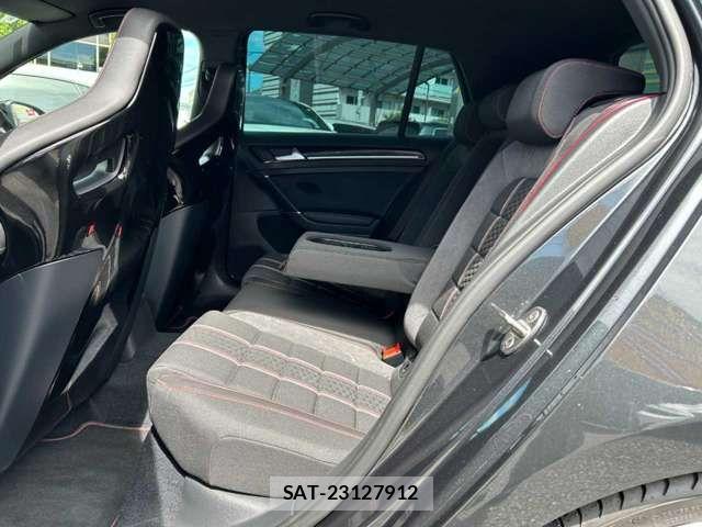 VolksWagen GOLF GTI 2016-06 7621320-19