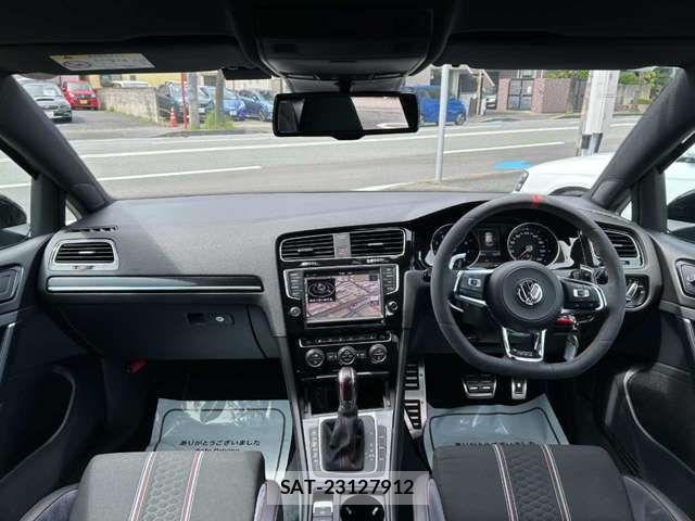 VolksWagen GOLF GTI 2016-06 7621320-4