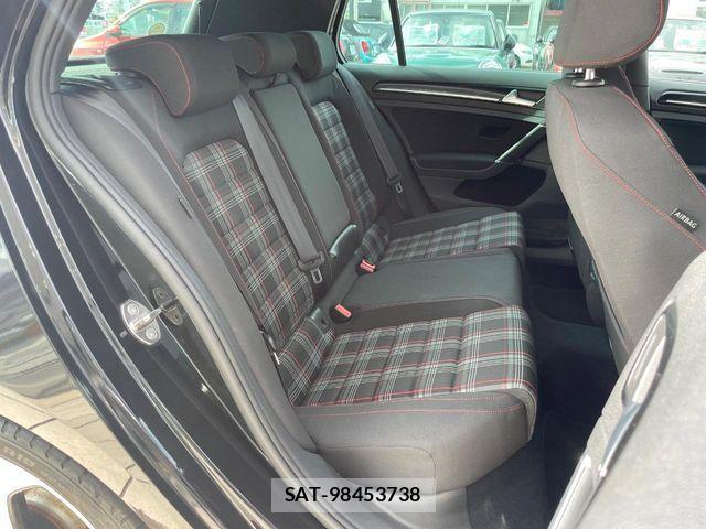 VolksWagen GOLF GTI 2016-09 7621322-9