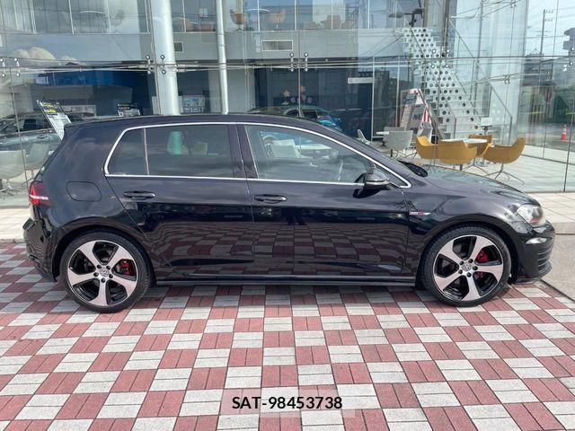VolksWagen GOLF GTI 2016-09 7621322-18