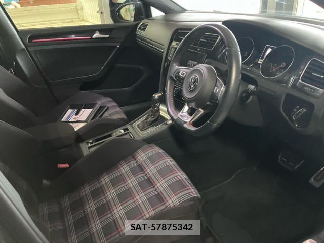 VolksWagen GOLF GTI 2016-02 7621324-13