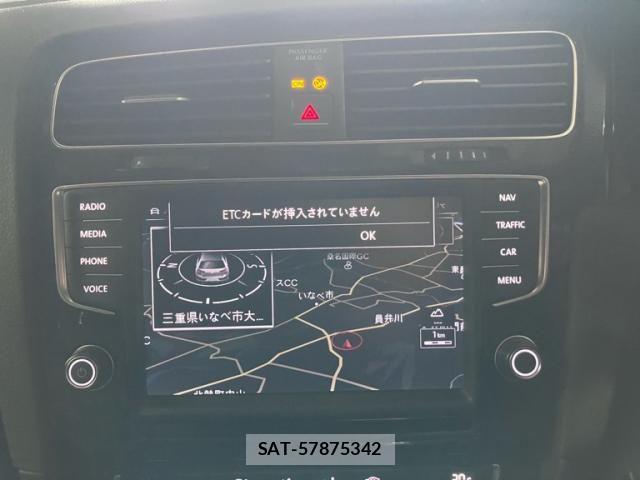 VolksWagen GOLF GTI 2016-02 7621324-18