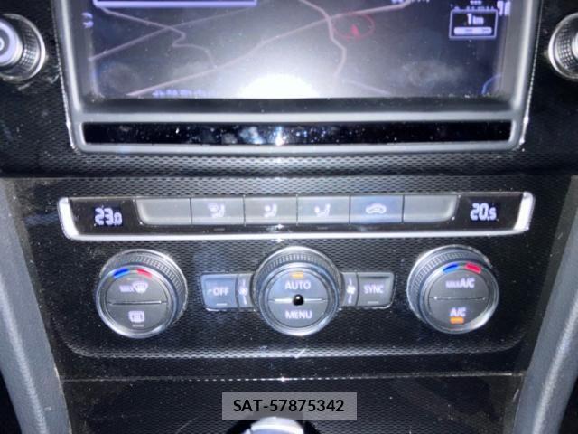 VolksWagen GOLF GTI 2016-02 7621324-19