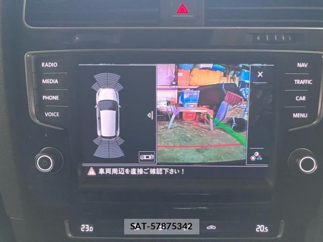 VolksWagen GOLF GTI 2016-02 7621324-23
