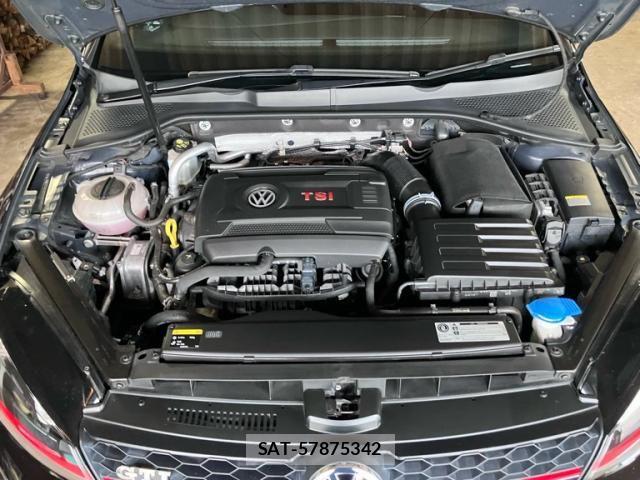 VolksWagen GOLF GTI 2016-02 7621324-27