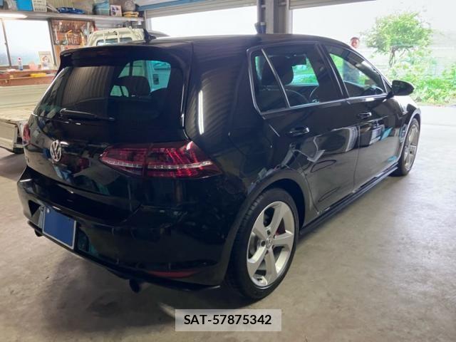 VolksWagen GOLF GTI 2016-02 7621324-5