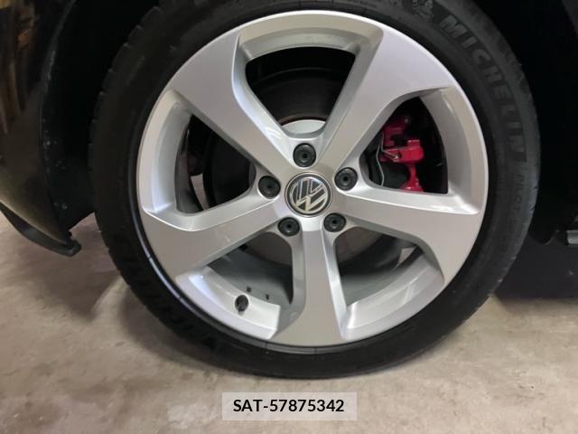 VolksWagen GOLF GTI 2016-02 7621324-6