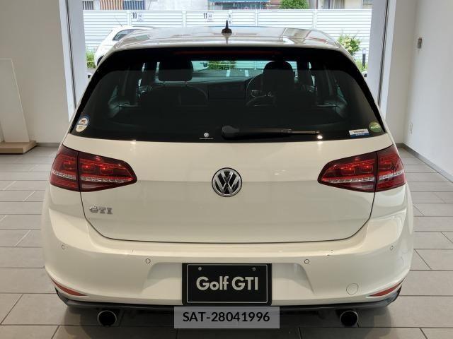 VolksWagen GOLF GTI 2015-03 7730708-14