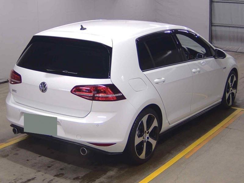 VolksWagen GOLF GTI 2016-11 7360470-1