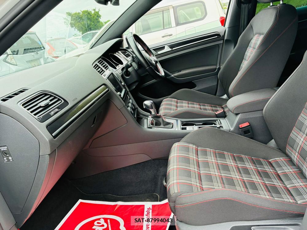 VolksWagen GOLF GTI 2016-11 7360470-10