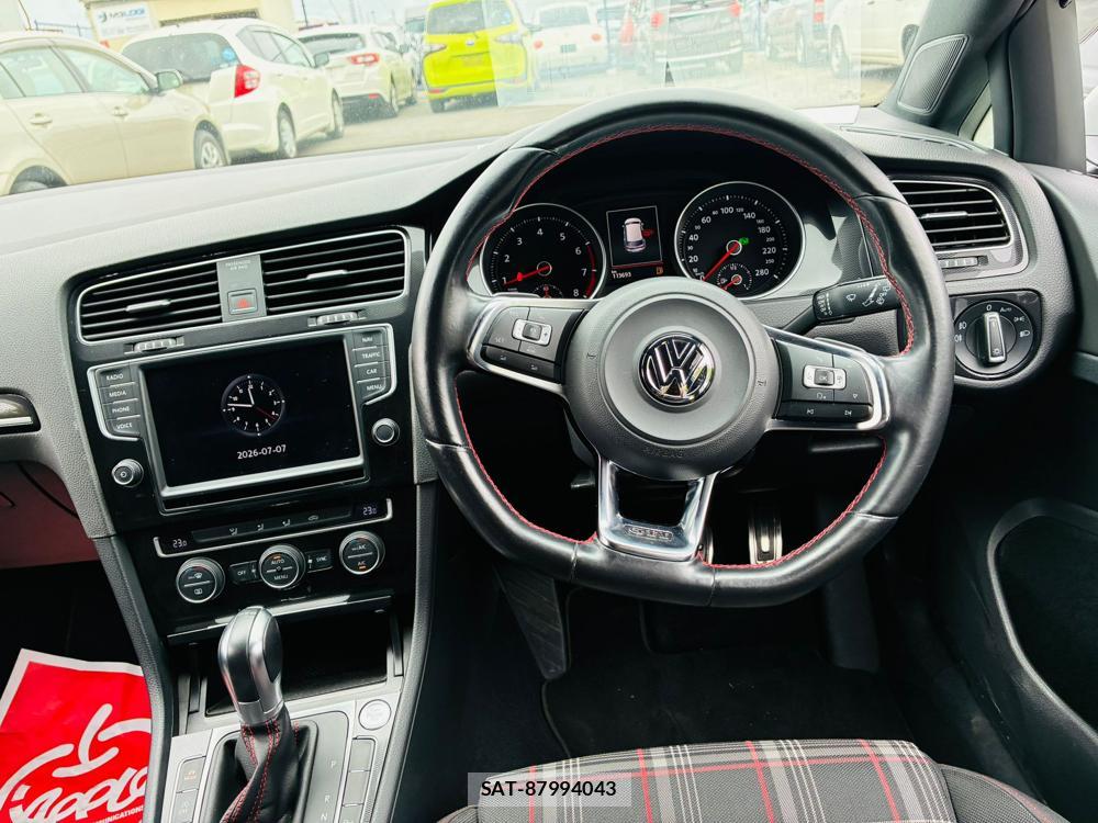 VolksWagen GOLF GTI 2016-11 7360470-13