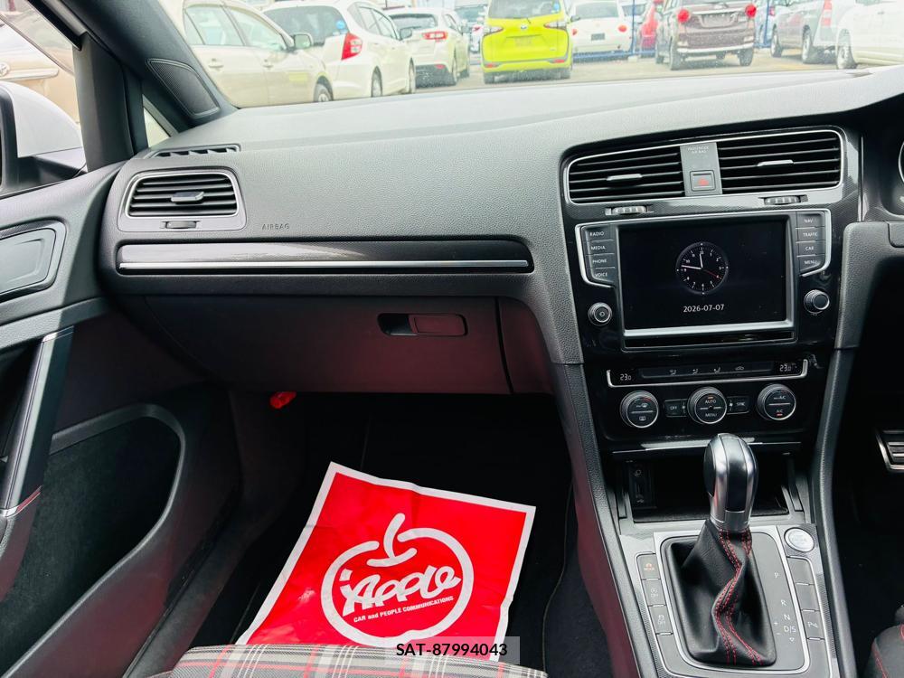 VolksWagen GOLF GTI 2016-11 7360470-16