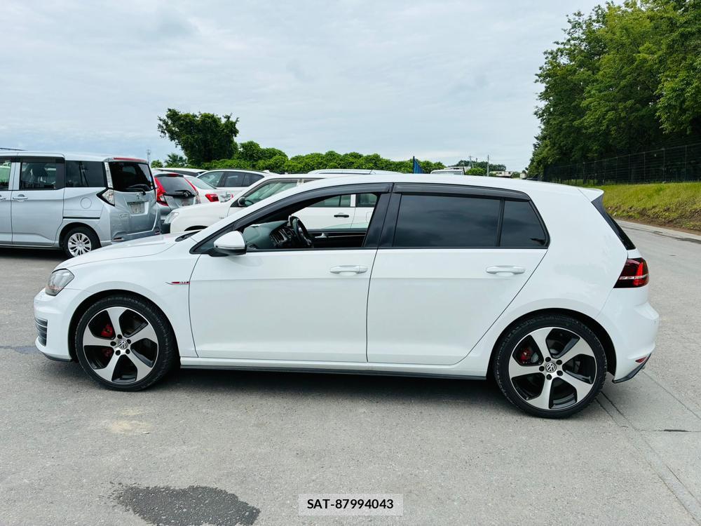 VolksWagen GOLF GTI 2016-11 7360470-1
