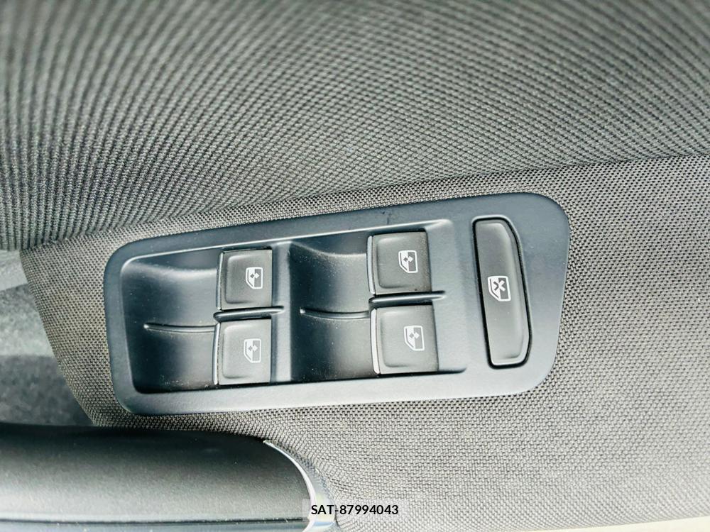 VolksWagen GOLF GTI 2016-11 7360470-21