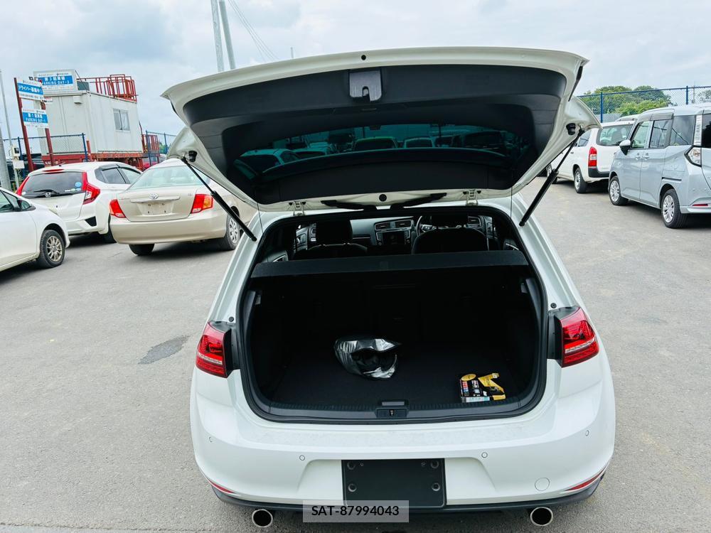 VolksWagen GOLF GTI 2016-11 7360470-26