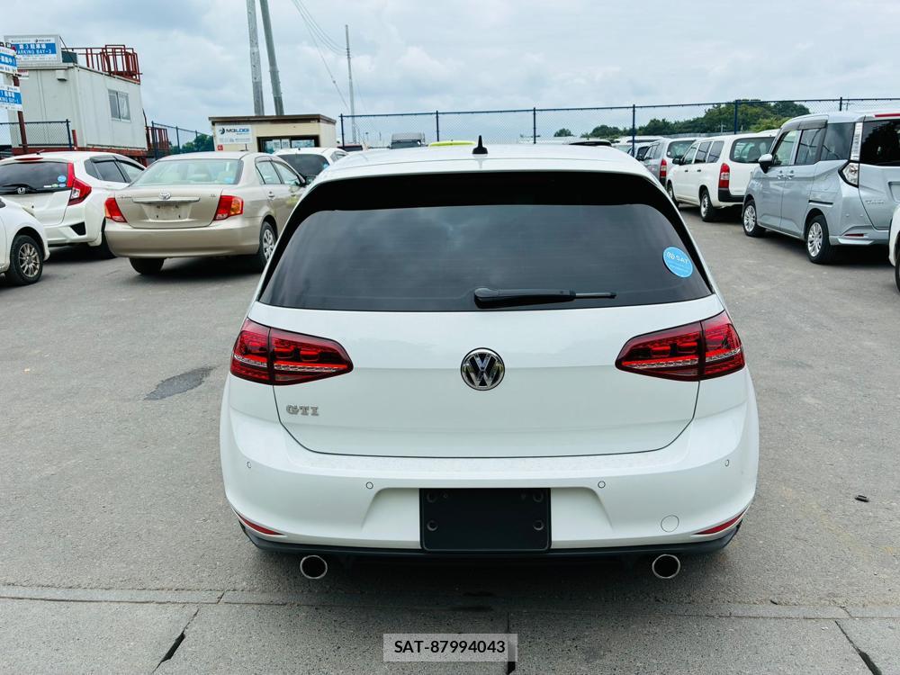 VolksWagen GOLF GTI 2016-11 7360470-3