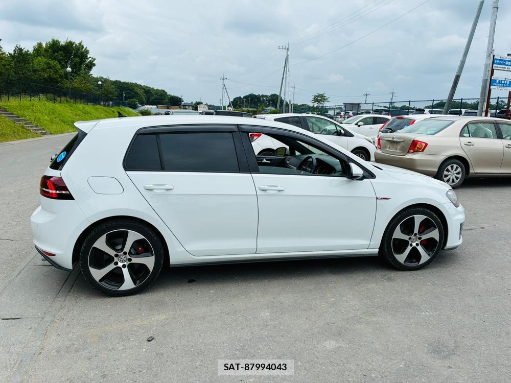 VolksWagen GOLF GTI 2016-11 7360470-5