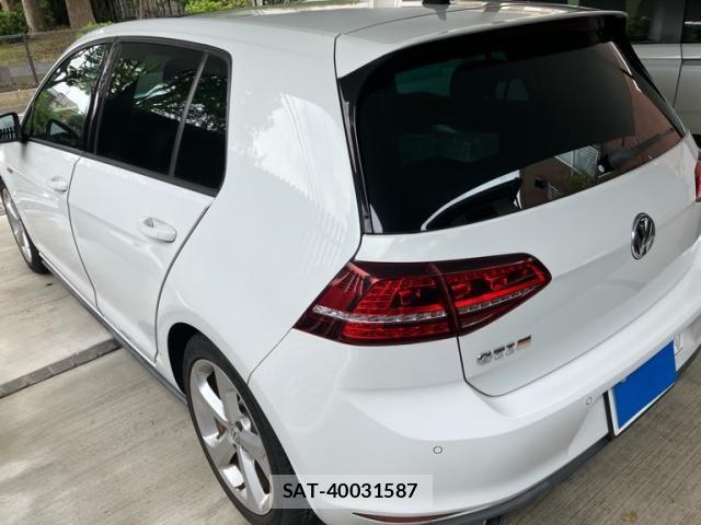 VolksWagen GOLF GTI 2014-04 7903627-2